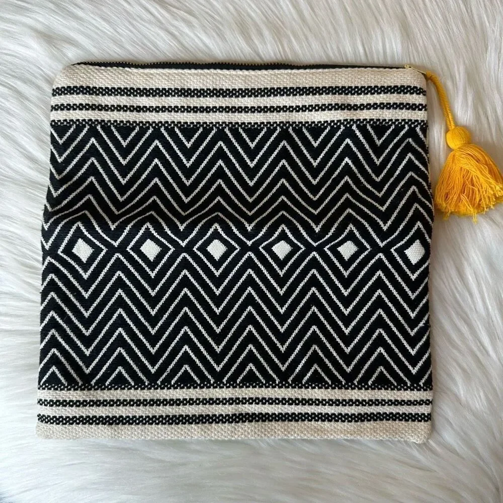 Tribe Alive X Canary Foldable Clutch - Picture 4 of 11